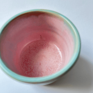 Ręcznie wykonana ceramiczna czarka, w kolorze błękitnym, idealna do kawy, herbaty