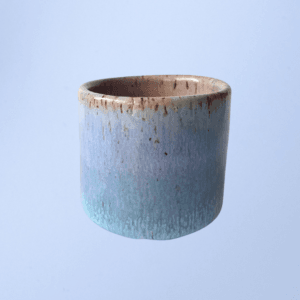 Ręcznie wykonana ceramiczna czarka, w kolorze błękitna lilia, idealny do kawy, espresso