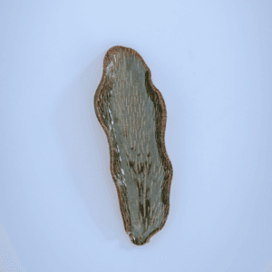 Ręcznie wykonana ceramiczna podstawka, w kolorze ciemno zielonym, w kształcie liścia, idealna pod kadzidło, biżuterie lub jak ozdoba