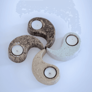 Ręcznie wykonany ceramiczny świecznik yin-yang, zestaw dwóch elementów w kontrastowych kolorach, dekoracja w stylu zen i boho