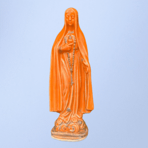 Ręcznie wykonana figurka Maryjka, w kolorze pomarańczowym, symbol kobiety